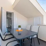 Casa Orchidee 10 *