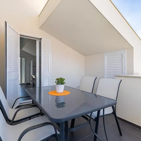 Casa Orchidee 10 *
